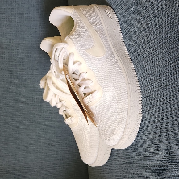 NWT Nike Move to Zero Sneakers - Picture 2 of 5